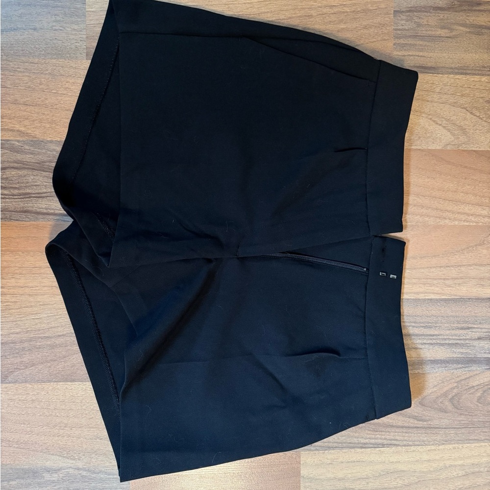 Dynamite Elegant Black Women's Shorts